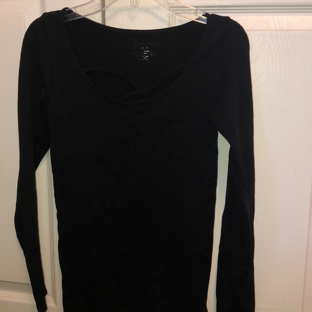 BLACK FITTED LONG SLEEVE